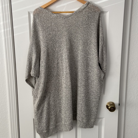 Aritzia Ionic Cape - Picture 5 of 6